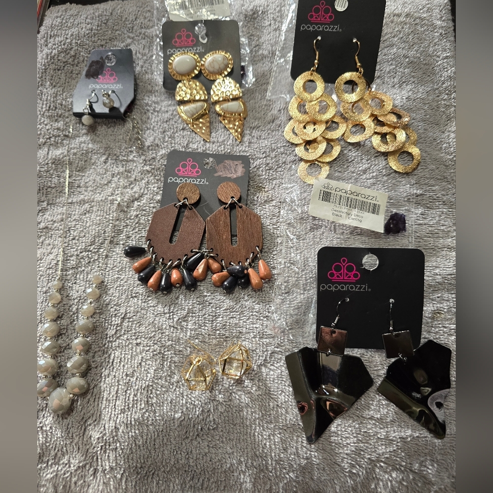 6 Earrings 1 Necklace Paparazzi Brand NEW Pierced Ears Posts